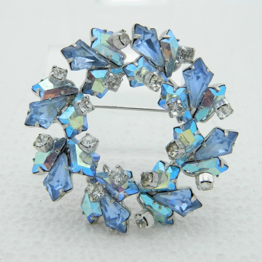 Vendome Vintage Brooch